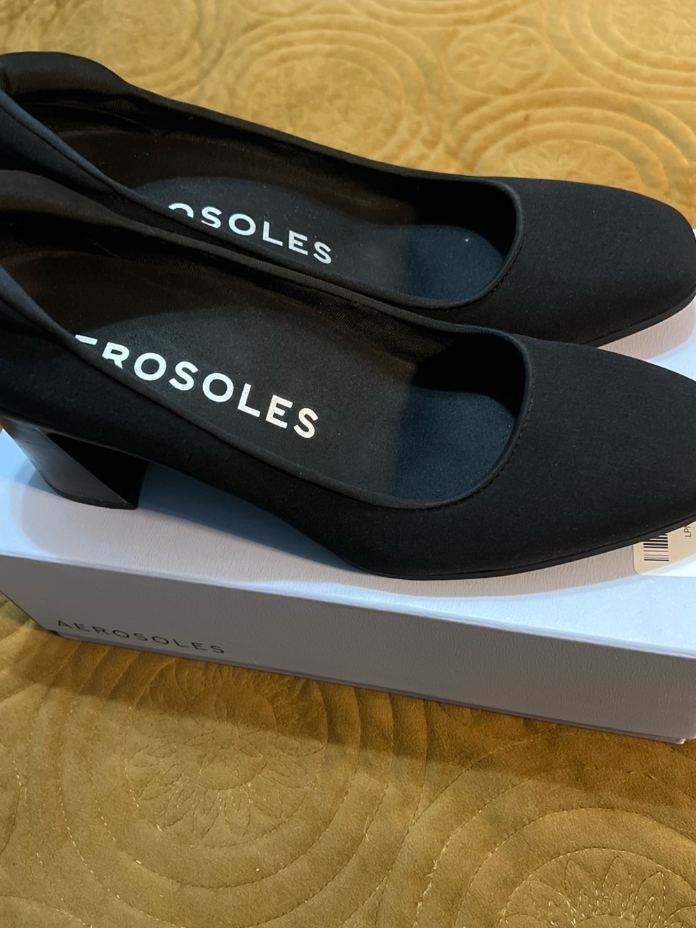 AEROSOLES Black Low Block Heel Pumps